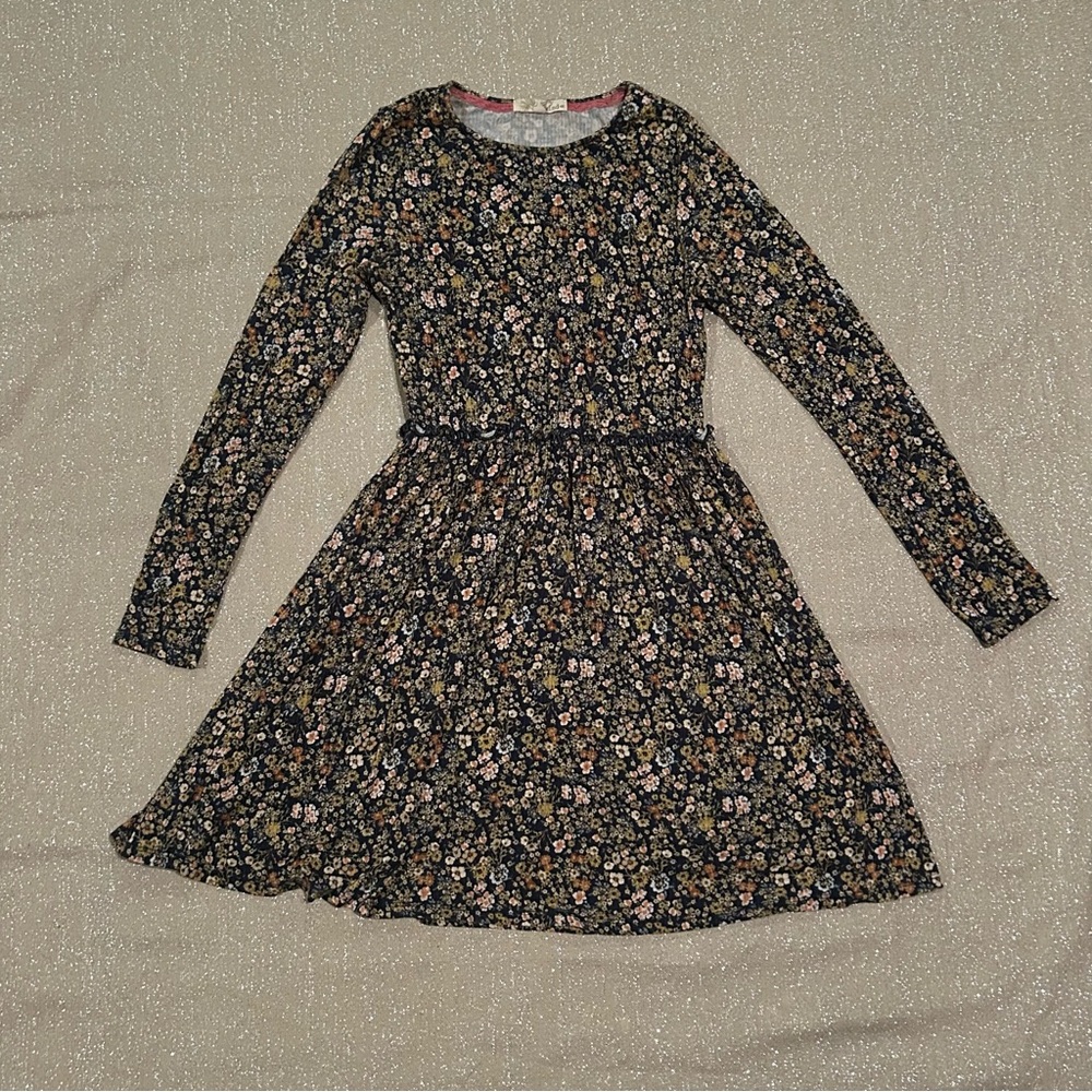 Cute floral knit long sleeve dress, size M